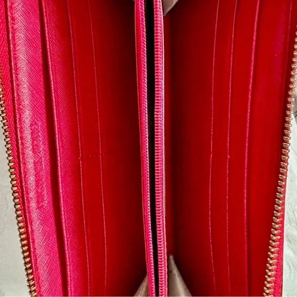 Michael Kors Red Croc-Pattern Zippy Wallet - Picture 8 of 11